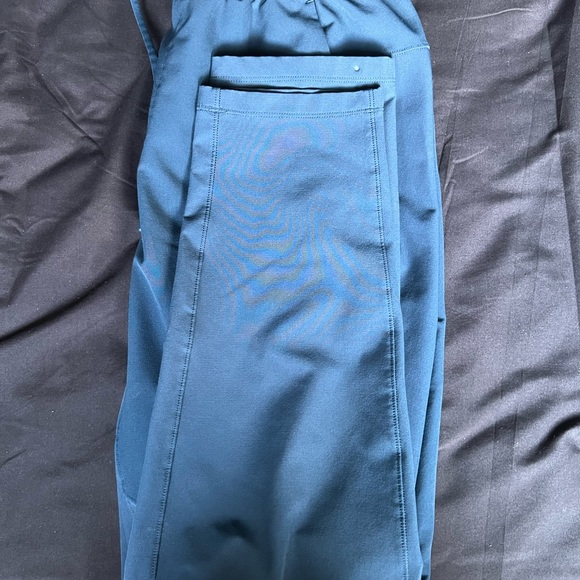 Blue Lululemon License to Train pants - Picture 3 of 4